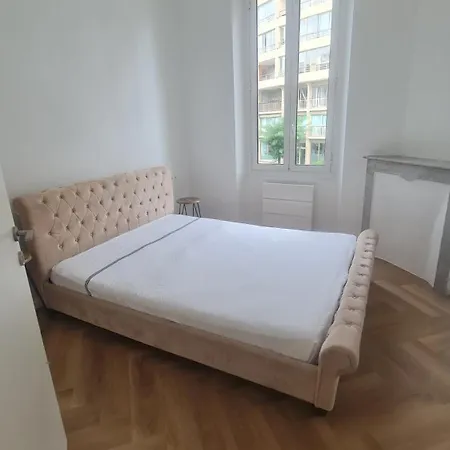 Apartamento 2 Chambres, De Luxe, A 50 M De La *